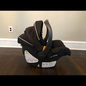 Chicco Keyfit 30 car seat